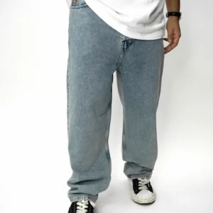 BLUE BAGGY JEANS